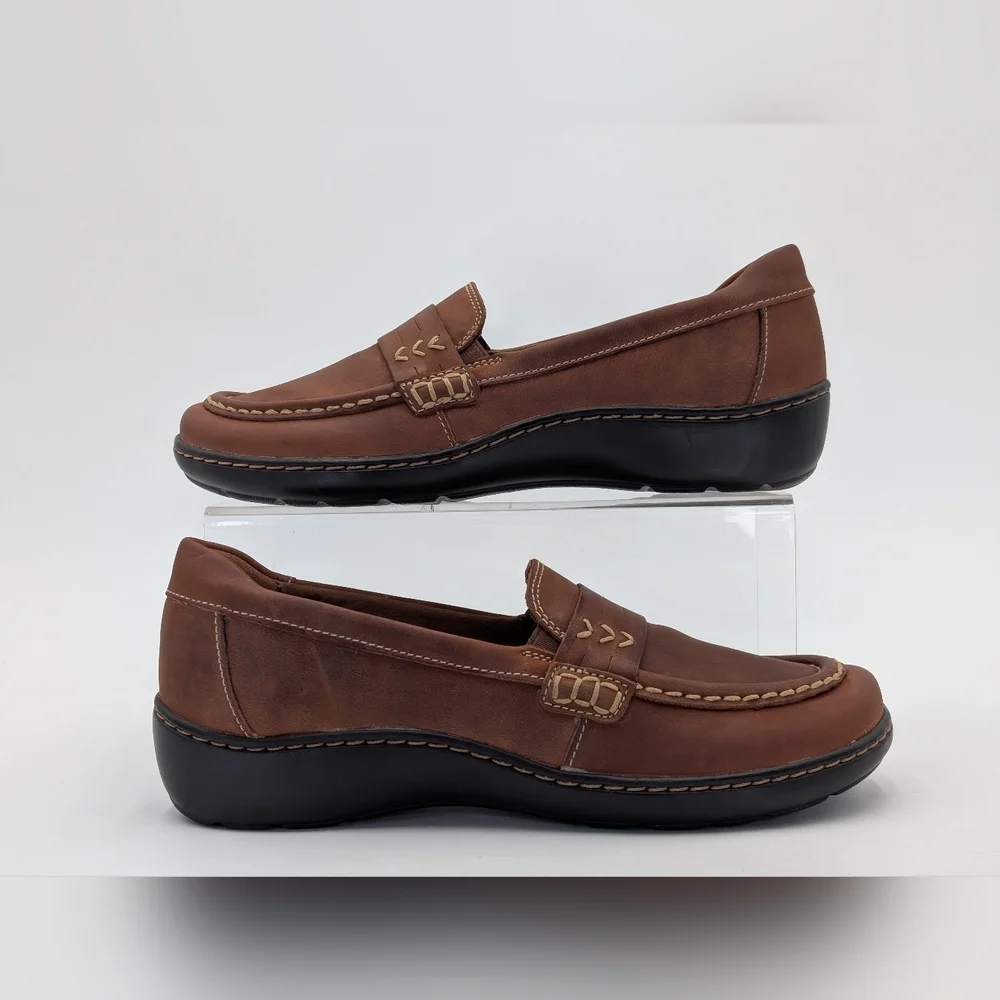 Clarks Cora Ashley Loafer Women's Size 8M Dark Tan Genuine Leather Moccasins